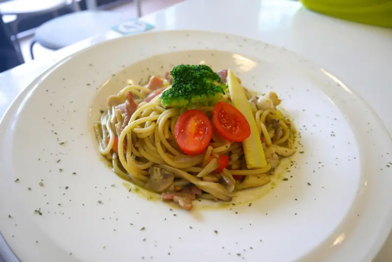 嘉義市。哈慕尼手作料理 ♥ 親子友善餐廳/空間，義大利麵/燉飯/鬆餅/下午茶 ♥ 餐點好吃，也適合遛小孩的空間唷 附菜單/電話/有wifi/兒童遊戲區