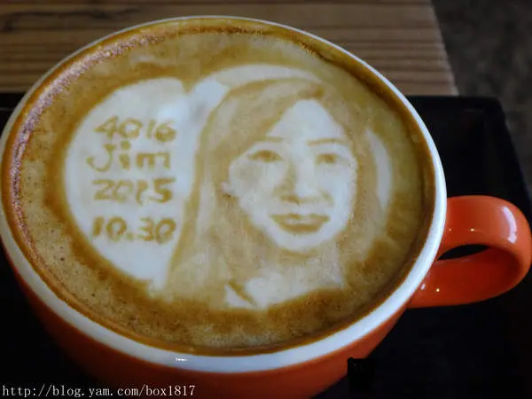 【彰化市】吉米好站。人像咖啡。藝文創作展覽。輕食。早午餐