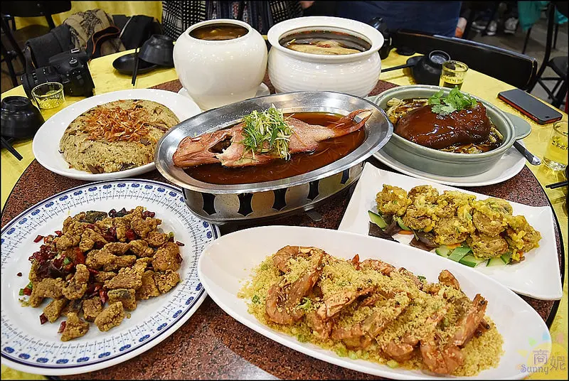 台中古早味年菜推薦。非凡電視、蘋果、自由、中時、經濟等媒體報導。大祥燒鵝海鮮餐廳。圍爐就是要這個懷念的好味道@sunny吃喝遊樂