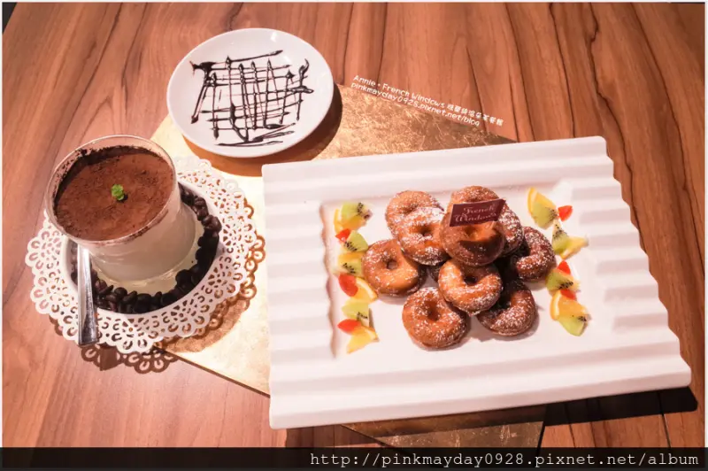 ✿屏東✿ (試) 奢華的饗宴 享受頂級的餐點與六星級的服務 英式蜜糖斯康鬆餅與像是蛋黃培根剉冰的灰醬義大利麵都好特別 ➜ FrenchWindows 琺蘭綺瑥朵茶餐館