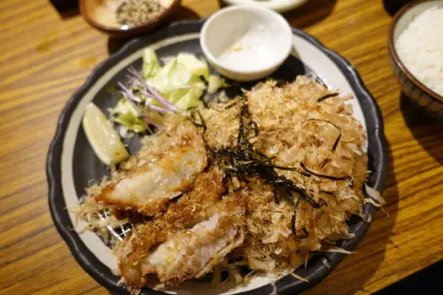 赤神日式豬排(公館店)‧白Q彈牙麻糬和酥脆多汁豬排好搭!!!