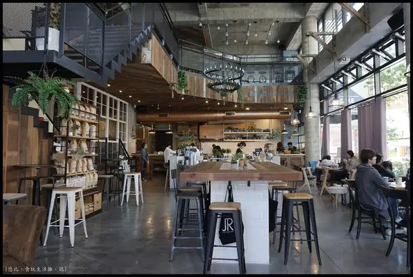 [台中|smile coffee。憲賣咖啡 熱河店 丹麥咖啡館]