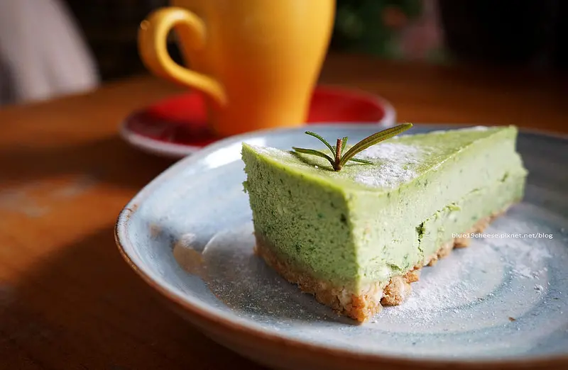 【台中沙鹿】出軌咖-甜點好吃不貴.老闆出軌到沙鹿開咖啡館.生活愛出軌.感情不出軌.沙鹿推薦咖啡館.家樂福後方巷子.近鹿寮國中