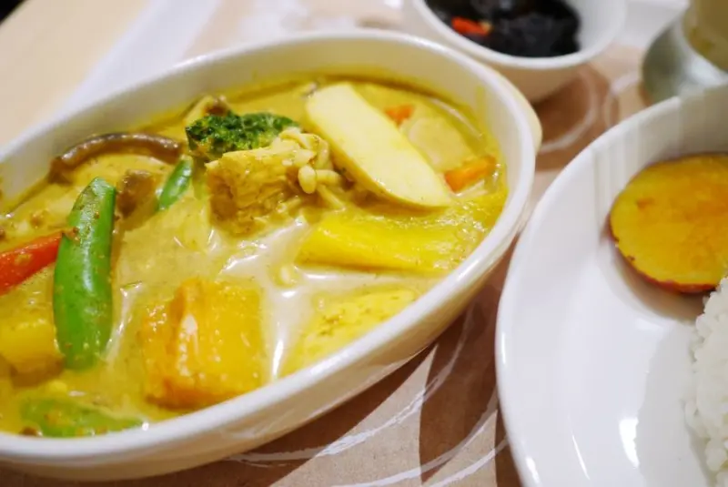 【台北】信義 家咖哩 松菸店 來自花蓮的有機南洋咖哩‧值得推薦的家常好味道！(捷運市政府站)