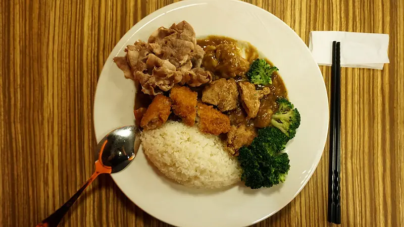 [新竹美食]小海亭咖哩廚房．加料任選客製化 日式濃郁咖哩飯！