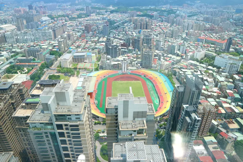 ├吃喝┤├捷運板橋站┤Asia 49 亞洲料理及酒廊-新北最高360度全景觀空中餐廳超美der！