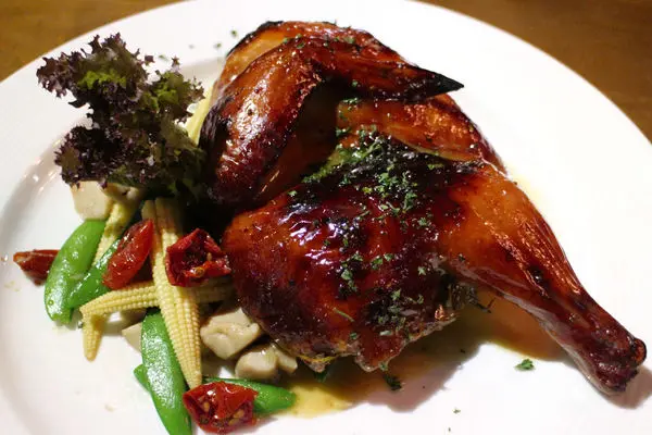 【台北市】忠孝敦化捷運站巷弄內義式料理、特色排餐-Zorro火烤牛排