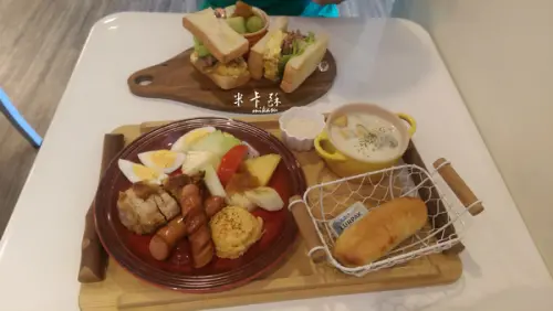 【高雄/食﹡前金】橘線市議會站．平價好吃的輕食饗宴．Le fleur Cafe 花兒咖啡