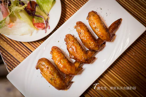 新開! 台北市府美式餐廳 【小維加斯】Little Vegas Taipei 來自香港的美式風格! 「哥吃的是一種精神!!!! 」