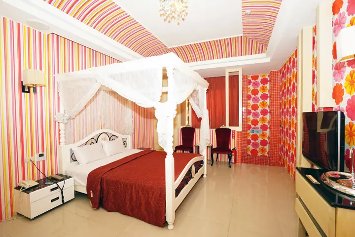 【東區】台南汽車旅館｜房型情境百變，房間超大