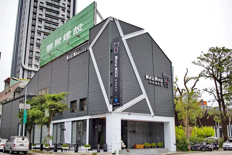 「台中-西屯區」Niku Niku肉肉日式燒肉店-吃燒肉新選擇，雙人套餐多種選擇，近秋紅谷-有停車場