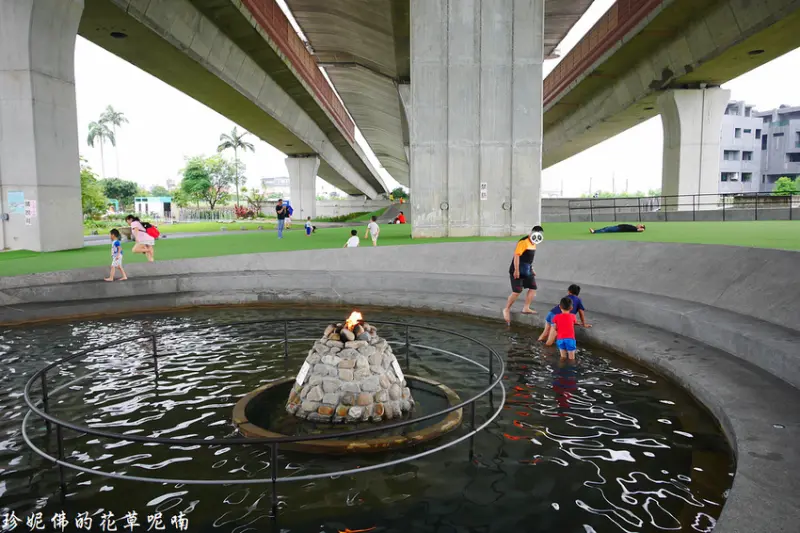 【宜蘭-冬山鄉】武淵水火同源碗公溜滑梯&戲水泡腳池｜冬山親子景點