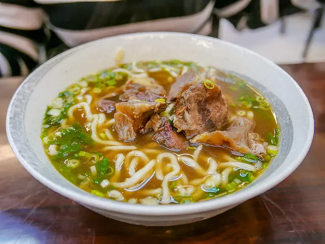 【台北捷運美食】【雙連站美食】劉家牛肉麵