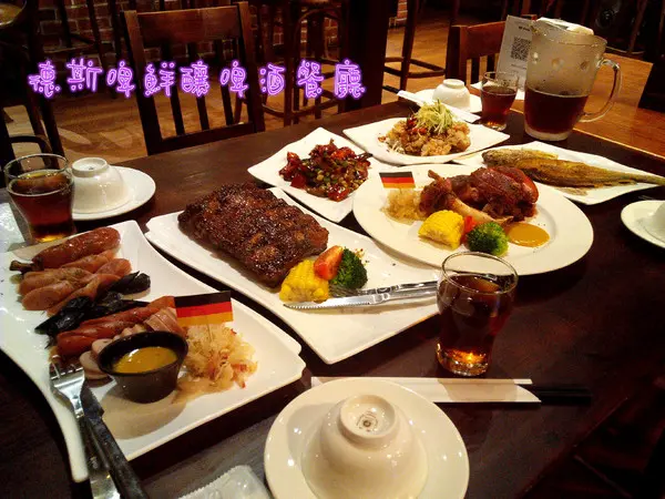 【臺南Ω中西區】德斯啤鮮釀啤酒餐廳。在德式風格的餐廳裡品嘗德式料理、暢飲德國啤酒