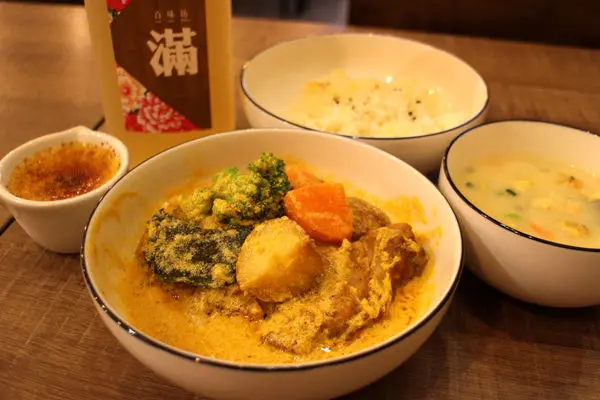 【台北市】南陽街商圈異國風味創意料理讓人驚豔又滿足-百味坊