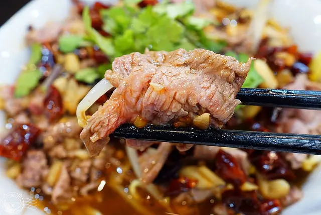 ※ 食牛-台灣溫體牛 ※【星羽是吃貨-台中大里】大里也有溫體牛火鍋！牛肉軟嫩鮮美湯頭好喝，還有多種牛肉料理很夠味！