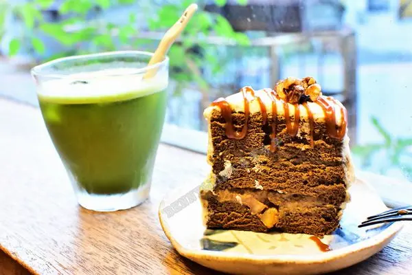 [花蓮美食]巷弄中日式老屋抹茶甜點專賣，內有療癒店貓值得拜訪啊!!! -- Caffe Fiore珈琲花