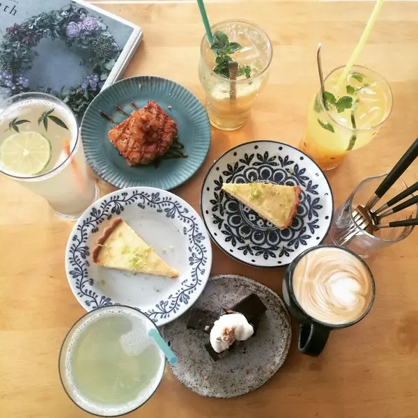 【花蓮甜點】花蓮市區必訪的乾燥花咖啡廳，享受一下日式建築的悠閒韻味 (ˊ● ω ●ˋ)