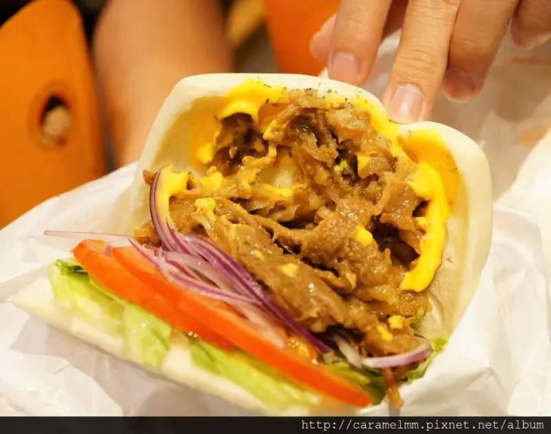 【台北信義】小夫堡包(誠品松菸店) 創意刈包 多汁泰式椒麻 鮮嫩費城牛 中西式大合併 台灣人的漢堡 市府捷運/國父紀念館捷運/松山文創