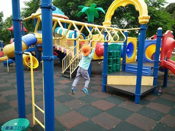 【遊記】屏東市_千禧公園@可以走大自然路線...可以走健身玩樂路線...可以走藝術欣賞路線...