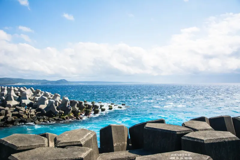 Pingtung｜屏東‧恆春｜夢幻的海水顏色，美到讓人尖叫*核三廠出水口，旁邊還有小巴里島岩