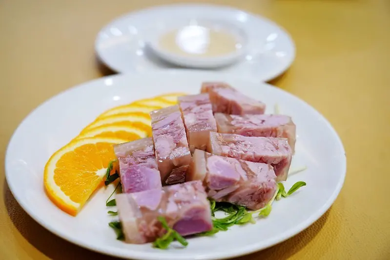 【台灣，台中美食】2020台中米其林必比登推薦（MICHELIN Guide Bib Gourmand）～陸園餐廳；台中30餘年江浙名菜餐廳（上海名菜）。
