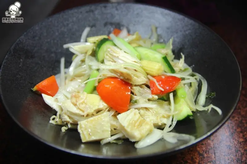 吃-左營。連續吃3天都不膩的鮮鹽堂鹽水雞，平價創意好口味