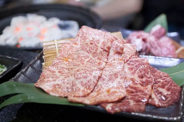 只溶於口的澳洲12+黑毛和牛大餐 - 新竹市三民路一燒和牛專賣 ICHIYAKI