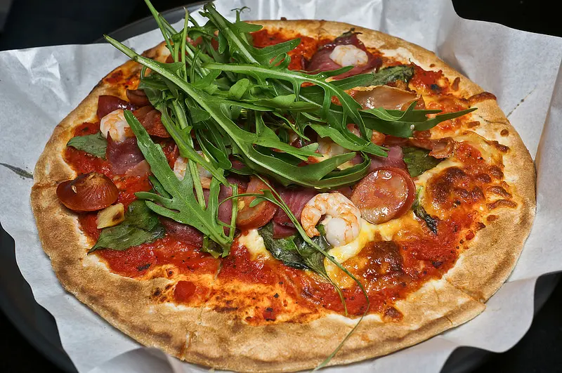 自己的披薩自己拼!! 台大公館商圈披薩新勢力, Plus Pizza ,好食材好口味自己選!!