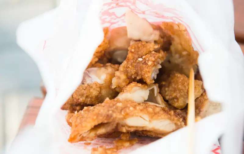 |食|高雄三民 美味到像是有龍在飛的碳烤雞排 家鄉碳烤香雞排