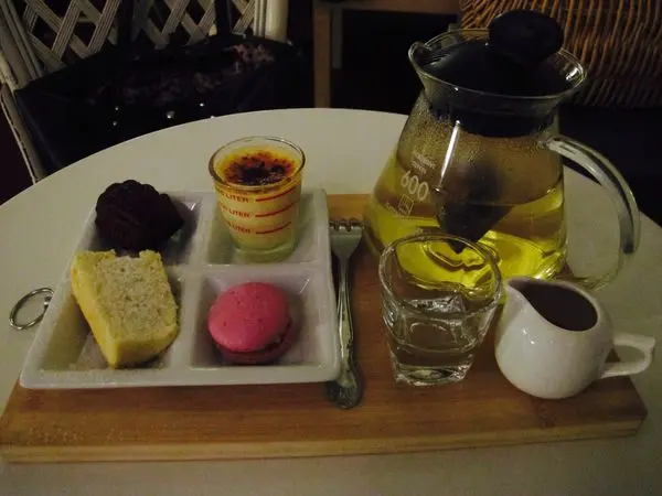 台南 ✿ Apt.slow 慢公寓 ✿小巷裡的紅頂棚 預約式甜點 無菜單~