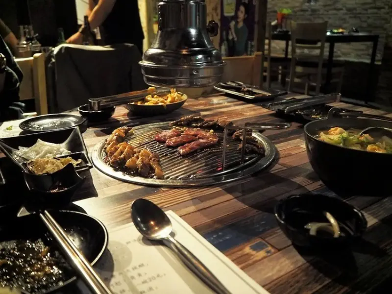 紅大福韓式烤肉店 ▎台中精明商圈│歐爸桌邊代烤服務，停車便利！