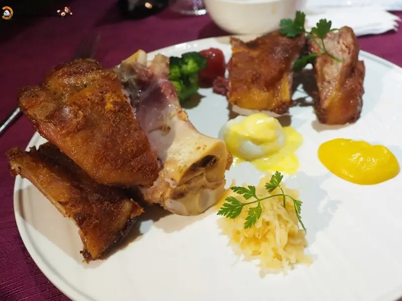 圓頂西餐廳 超棒的自助吧吃到飽 推薦德國豬腳 台南老字號西餐廳/台南壽星優惠餐廳