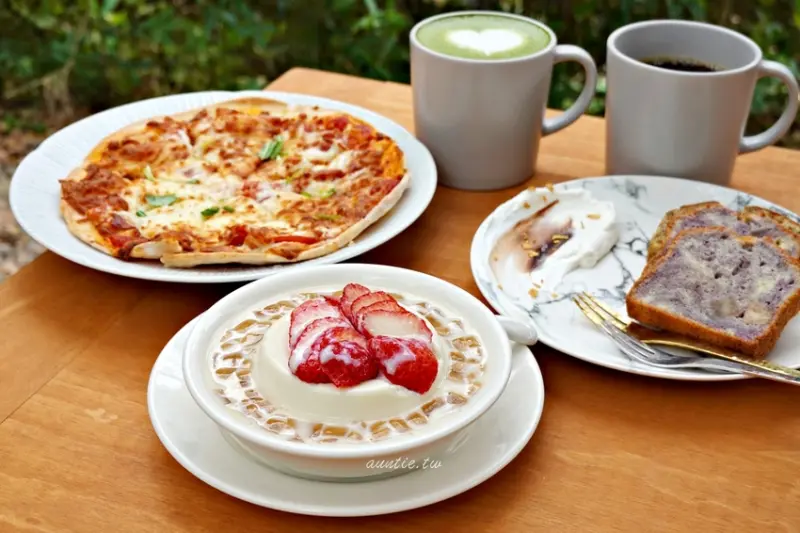 隱藏竹林間的貨櫃咖啡 厚食聚落 東厚食Cafe  豆花舖