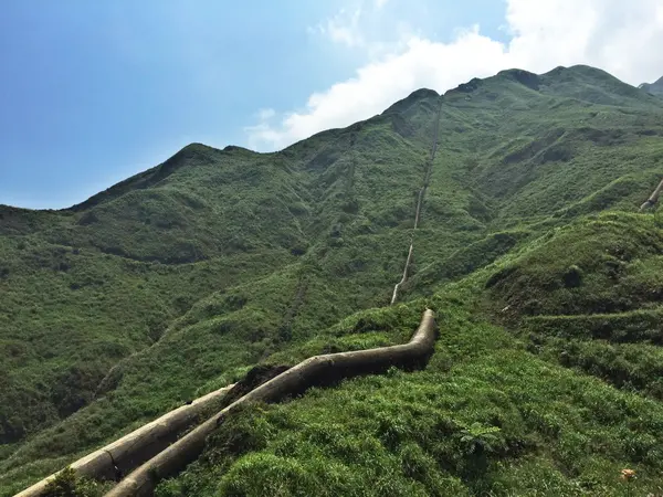 [新北\旅遊] IG熱門打卡景點 廢煙道 金瓜石十三層遺址 黃金瀑布 看見台灣的美        
      