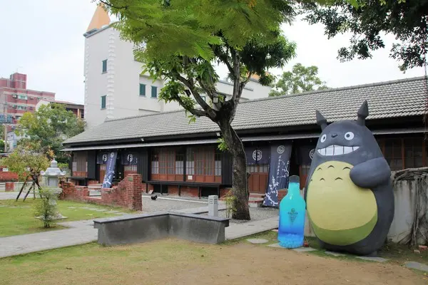 【台南新化景點】找春文創食堂~來找大龍貓喝涼飲打卡約會去        
      