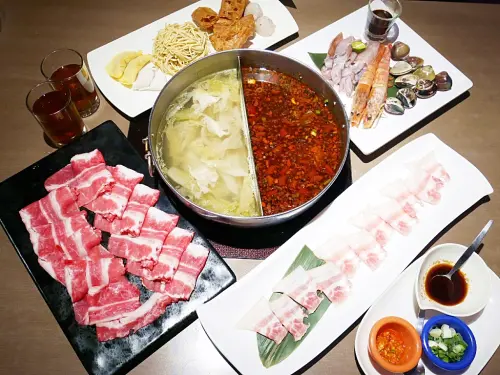 麻妃頂極麻辣鴛鴦鍋-新北三重麻辣鍋  精選食材一吃就知道  老闆表示就是要讓顧客吃到最好的食物              