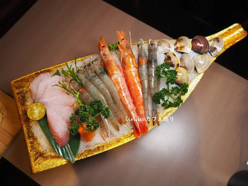 麻妃頂極麻辣鴛鴦鍋 生食級天使紅蝦 最愛海是你雙人套餐 可以喝的麻辣鍋 養生健康食蔬鍋 捷運菜寮站 新北三重美食