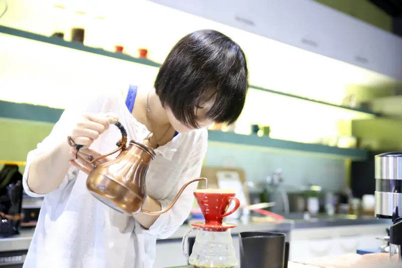 人子，快來品嚐無負擔的健康蔬食與精品咖啡！宜蘭礁溪手沖咖啡。礁溪蔬食料理。