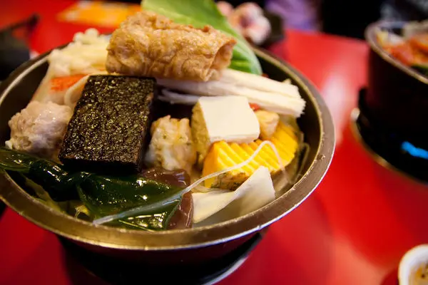 【美食。食記】彰化 彰化市 老先覺麻辣窯燒鍋(彰化民族店) 香辣有勁，湯頭味馨