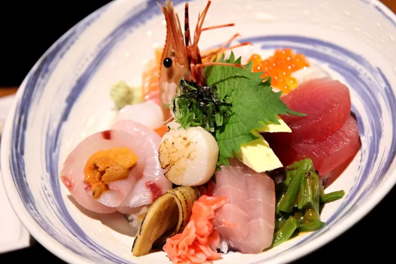 【台南中西區-美食】芯芯要去【轟丼】~豪華海景丼。安格斯牛排丼。甘貝海苔燒