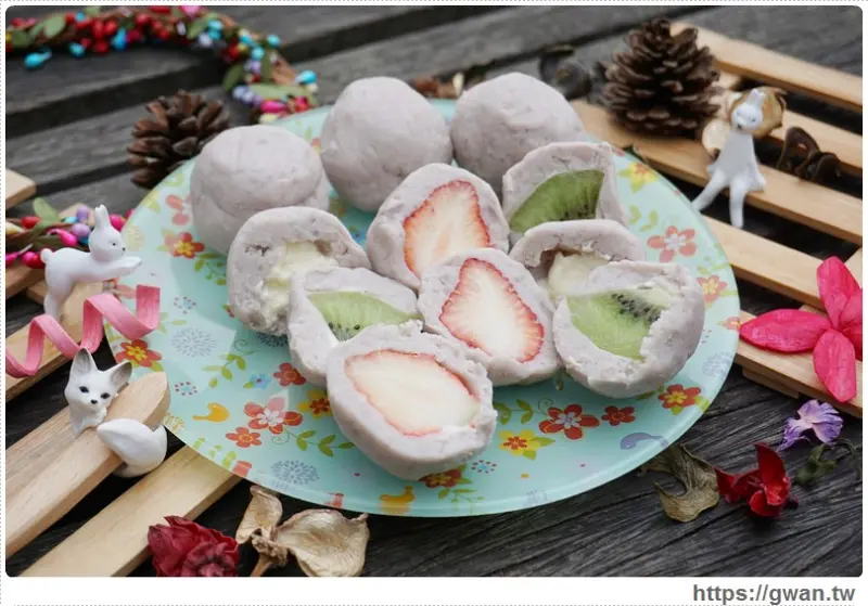 [台中團購美食●北屯區] 紅土丘陵●土鳳梨酥|真心芋泥球 -- 天然又好吃的芋泥球、包餡芋泥球，草莓口味限量供應中!!!