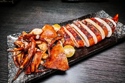 信義安和 台燒 使用水果加黑豆醬油的原創台式串燒