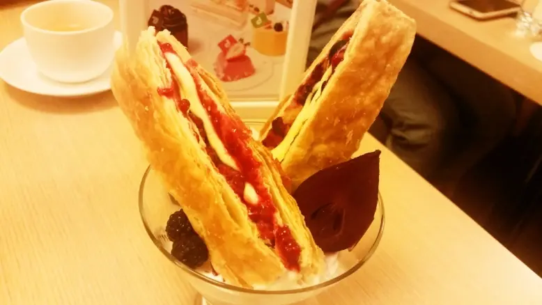 青菜呷呷。食尚小咪 ♥【Room For Dessert法式焦糖蘋果派覆盆子/藍莓千層派/台北東區下午茶甜點推薦台北好吃下午茶推薦】