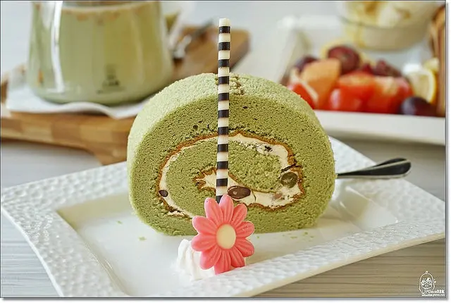 『台中。南屯區』 Café Lounge-哈魚碼頭.愛朵幸福廣場內的平價全日早午餐、下午茶推薦，潮港城集團品牌咖啡店。