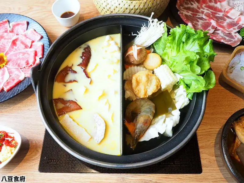 台中高級火鍋推薦，竹林圍繞的氛圍下吃火鍋！八豆食府精緻鍋物，涮好肉吃好菜，還有飲料冰品無限供應～