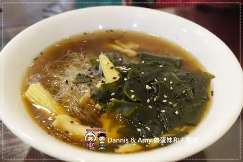 《新竹北區素食小吃》喜福蔬香 。 推薦必吃薑黃飯x昆布湯麵 全素食無味精︱光華一街7-11旁