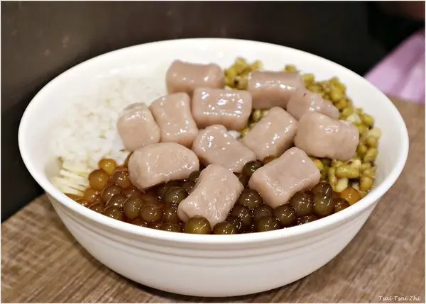 [新北永和]阿爸の芋圓-樂華夜市超人氣排隊冰品|超獨特蔗片冰，芋頭芋圓控不容錯過！