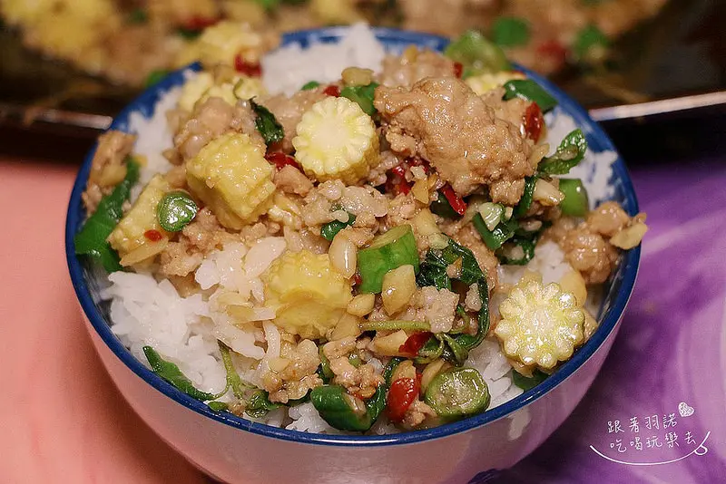 【羽諾食記】『豬寶店異國料理』由泰國師傅親自掌廚坐鎮 不用花大錢就可以吃到的超平價正統泰式料理❤新北-桃園強力推薦必吃美食美食 