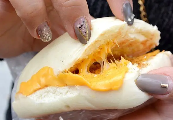 【台南-中西區】芯芯要去【佳碳吉古早味碳烤饅頭】~早餐宵夜新選擇古早味饅頭經過碳烤蹦出新滋味